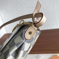 Louis Vuitton LV Women Favorite MM Clutch in Damier Azur Coated Canvas-Beige (1)