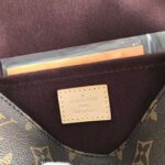 Louis Vuitton LV Women Favorite MM Clutch in Monogram Coated Canvas-Brown - immagine 12