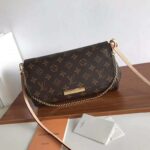 Louis Vuitton LV Women Favorite MM Clutch in Monogram Coated Canvas-Brown - immagine 2