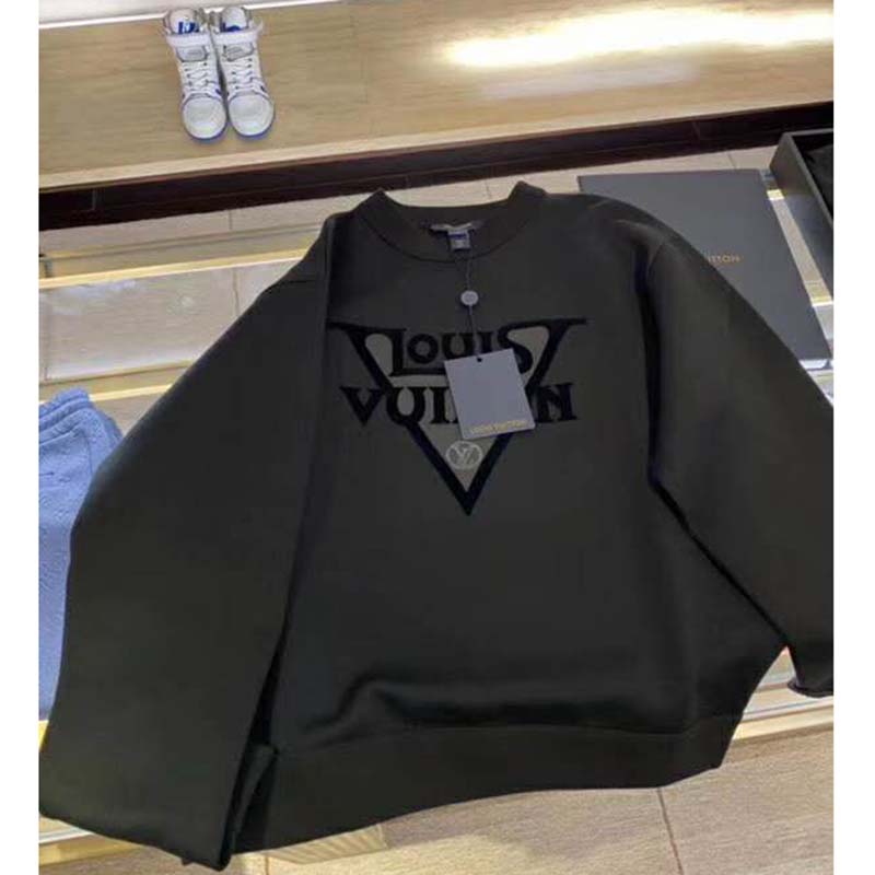 Sweatshirt Louis Vuitton Black size M International in Cotton - 33539653