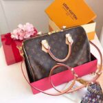 Louis Vuitton LV Women Speedy Bandoulière 30 in Signature Monogram Canvas-Brown - Imagen 3