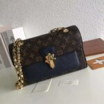 Louis Vuitton LV Women Victoire Chain Bag in Monogram Coated Canvas-Navy - immagine 3