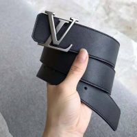 Louis Vuitton Men LV Initiales 40mm Reversible Belt in Calf Leather-Black (1)