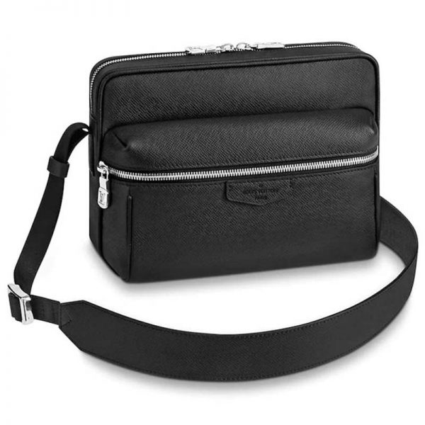 Louis Vuitton LV Unisex Outdoor Messenger PM Taiga Cowhide Leather-Black