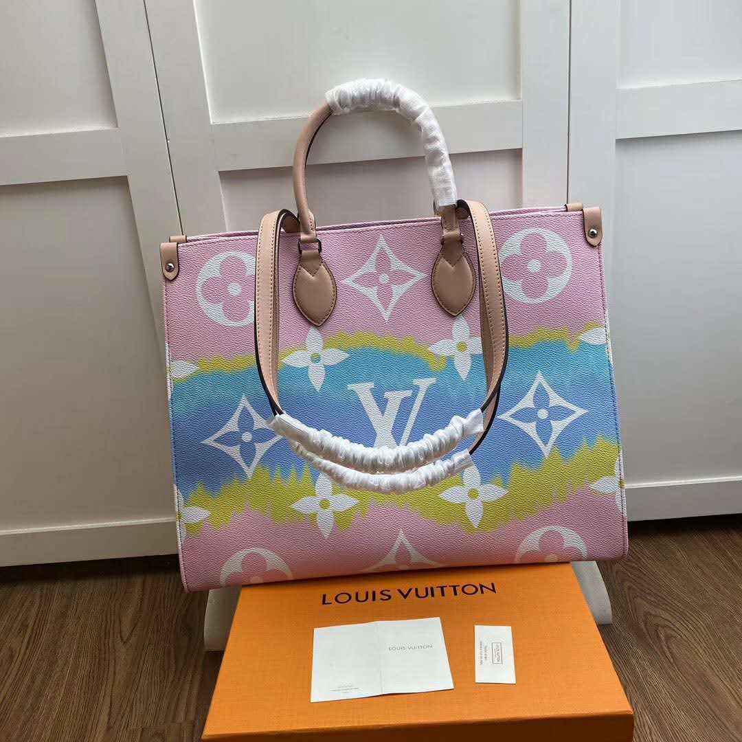 Vì sao túi OnTheGo Tote của Louis Vuitton lại được yêu thích đến