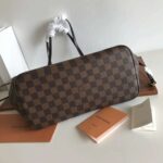 Louis Vuitton Women LV Neverfull MM in Damier Ebène Canvas – Bild 4