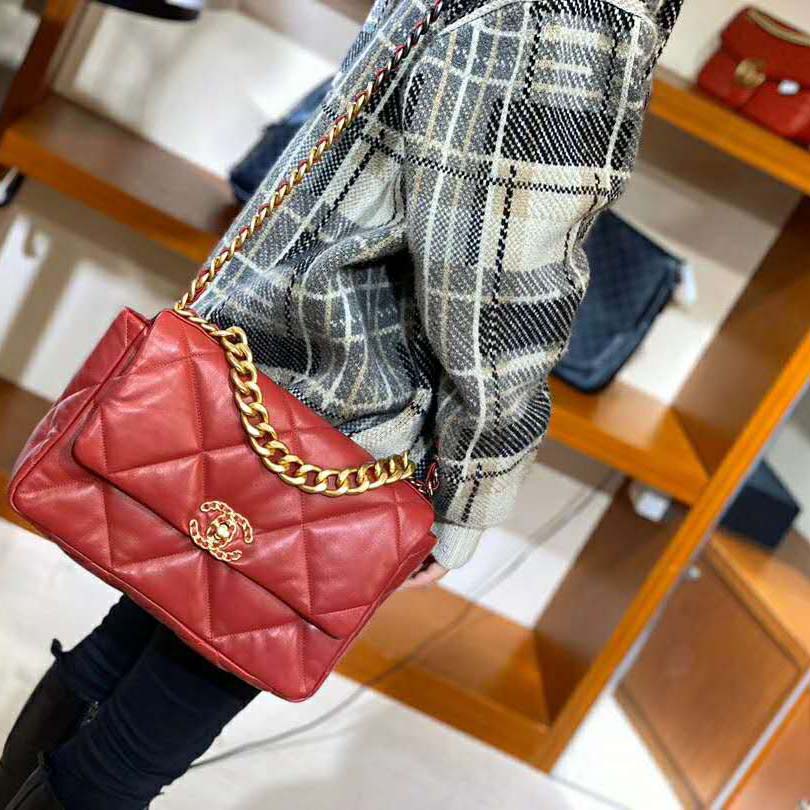 Chanel Women Chanel 19 Large Flap Bag Goatskin Leather-Red - LULUX