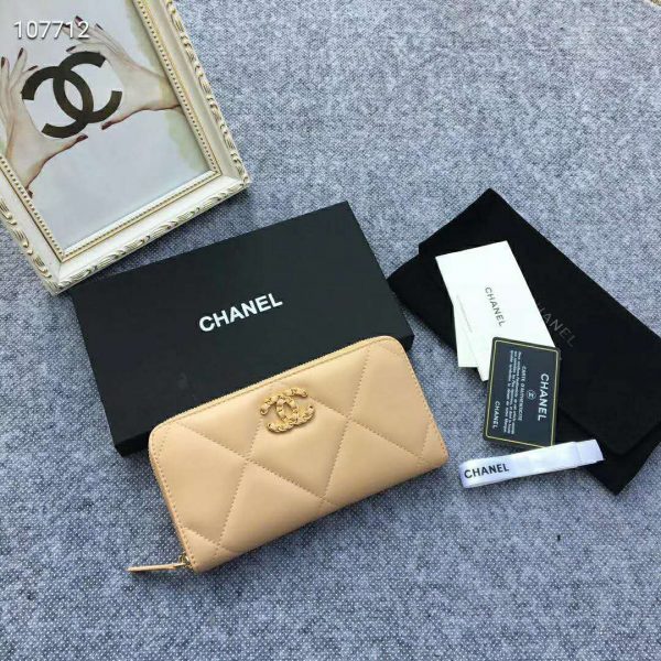 Chanel Women Chanel 19 Long Zipped Wallet Lambskin Leather-Beige (2)