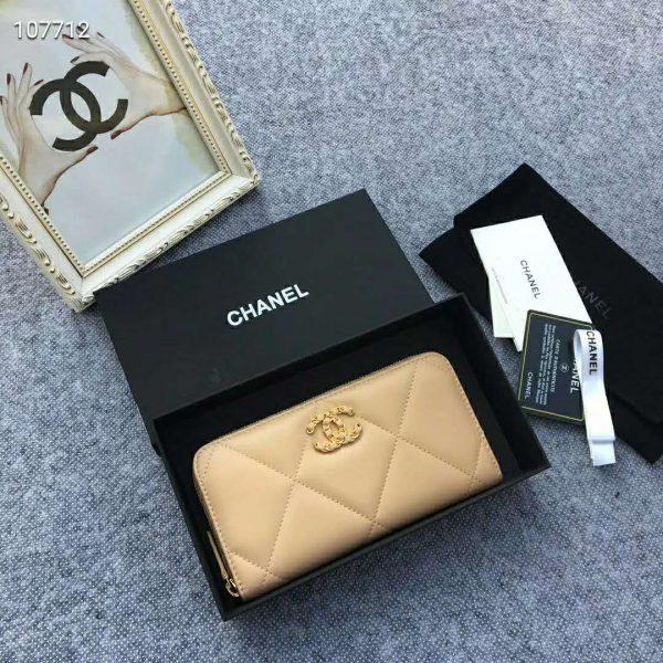 Chanel Women Chanel 19 Long Zipped Wallet Lambskin Leather-Beige (4)