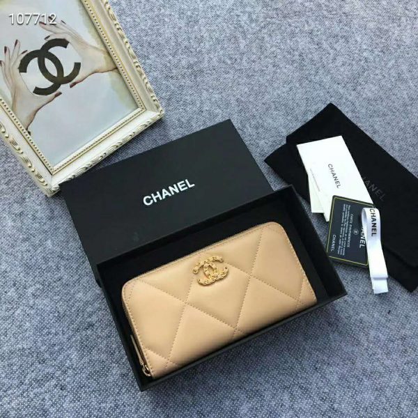 Chanel Women Chanel 19 Long Zipped Wallet Lambskin Leather-Beige (4)