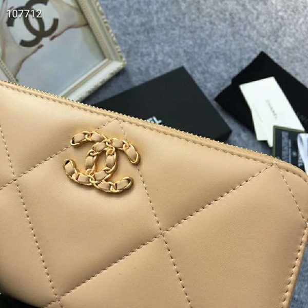 Chanel Women Chanel 19 Long Zipped Wallet Lambskin Leather-Beige (5)