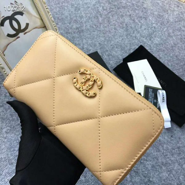 Chanel Women Chanel 19 Long Zipped Wallet Lambskin Leather-Beige (9)