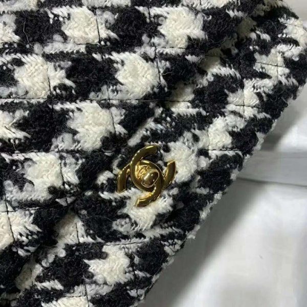 Chanel Women Classic Handbag in Tweed & Gold-Tone Metal-Black (5)