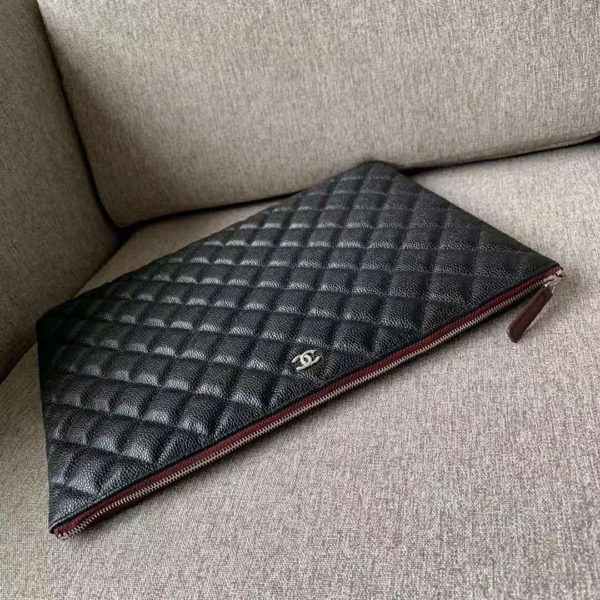 Chanel black online pouch