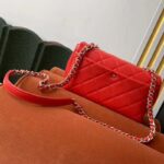 Chanel Women Flap Bag Lambskin Resin & Gold-Tone Metal-Red - Imagen 4