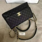 Chanel Women Flap Bag with Top Handle in Grained Calfskin-Black - Imagen 3