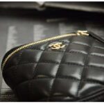 Chanel Women Small Mini Vanity with Classic Chain Lambskin-Black - Imagen 4