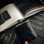 Chanel Women Small Vanity with Classic Chain Grained Calfskin Leather - Imagen 5