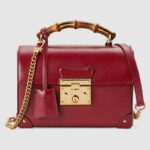 Omen Padlock Kleine Umhängetasche aus Bambus, strukturiertes Leder, Rot