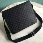 Louis Vuitton LV Men District GM Bag Damier Ebene Canvas - Imagen 2