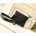 Louis Vuitton LV Men Outdoor Flap Messenger Monogram Eclipse Canvas - Imagen 5