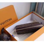 Louis Vuitton LV Women Cosmetic Pouch in Monogram Canvas-Brown - Imagen 6