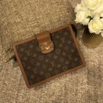 Louis Vuitton LV Women Pochette Dauphine Monogram Canvas-Brown - immagine 2