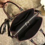 Louis Vuitton LV Women Soufflot MM in Epi Leather-Black - immagine 6