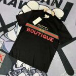 Gucci GG Men's Gucci Boutique Print Oversize T-Shirt-Black - Bild 2
