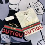 Gucci GG Men's Gucci Boutique Print Oversize T-Shirt-Black - Bild 6