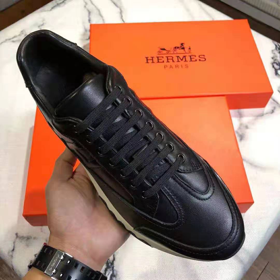 Hermes Men Trail Sneaker in Calfskin-Black - LULUX