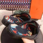 Hermes Women Oz Mule Goatskin "Brides De Gala Shadow"-Black – Bild 7