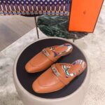 Hermes Women Oz Mule Goatskin "Brides De Gala Shadow"-Brown - immagine 2