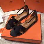 Hermes Women Santorini Sandal in Epsom Calfskin-Black - Image 3