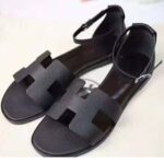 Hermes Women Santorini Sandal in Epsom Calfskin-Black - Image 5