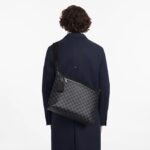Louis Vuitton LV Men Mick MM Bag Damier Ebene Canvas - immagine 6