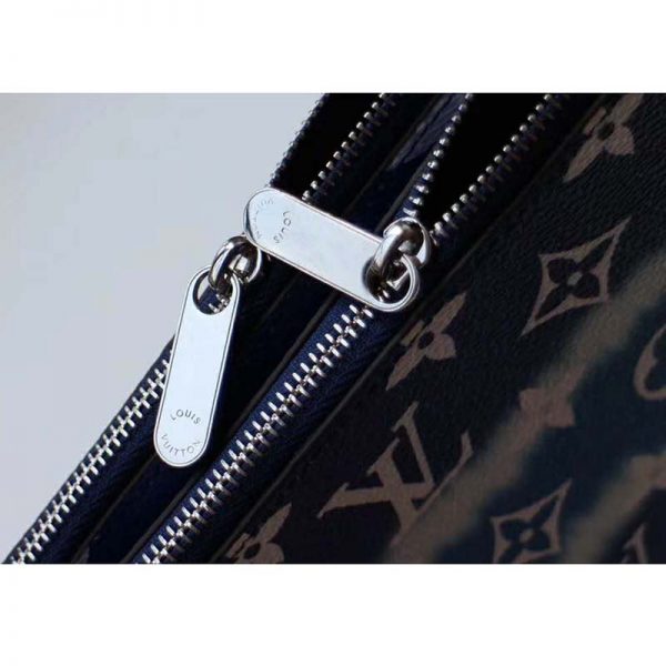 Louis Vuitton Lv Women Lv Escale Pochette Double Zip Blue Lulux Louis Vuitton Lv Women Lv Escale Pochette Double Zip Blue Lulux