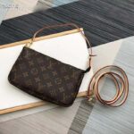 Louis Vuitton LV Women Pochette Accessoires Zippy Wallet Monogram Canvas – Bild 3