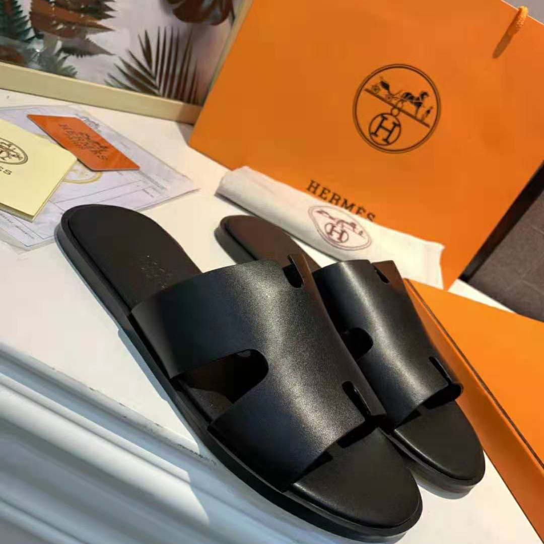 Hermes Unisex Izmir Sandal in Calfskin with Iconic 