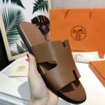Hermes Unisex Izmir Sandal in Calfskin with Iconic "H"-Brown - Image 7
