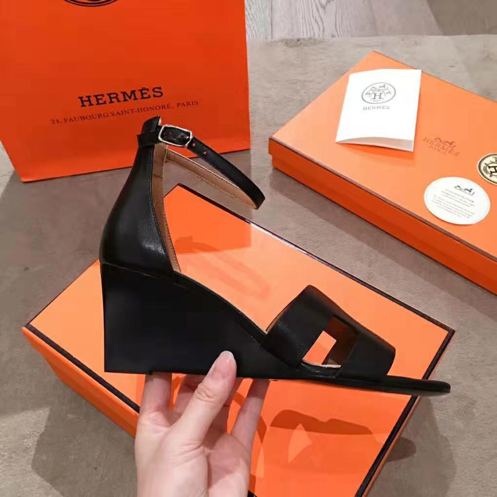 Hermes Women Legend Sandal Calfskin Iconic “H” 7.5 cm Heel-Black