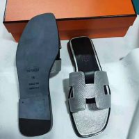 Hermes Women Oran Sandal Epsom Calfskin Iconic “H” Cut-Out-Silver