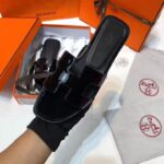 Hermes Women Oran Sandal Patent Calfskin Iconic "H"-Black - Image 2