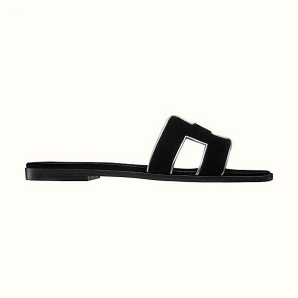 hermes_women_oran_sandal_in_velvet_and_nappa_leather_with_metallic_finish_and_iconic_h_cut-out-black_1_