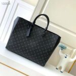 Louis Vuitton LV Unisex Grand Sac Monogram Eclipse Coated Canvas – Bild 2