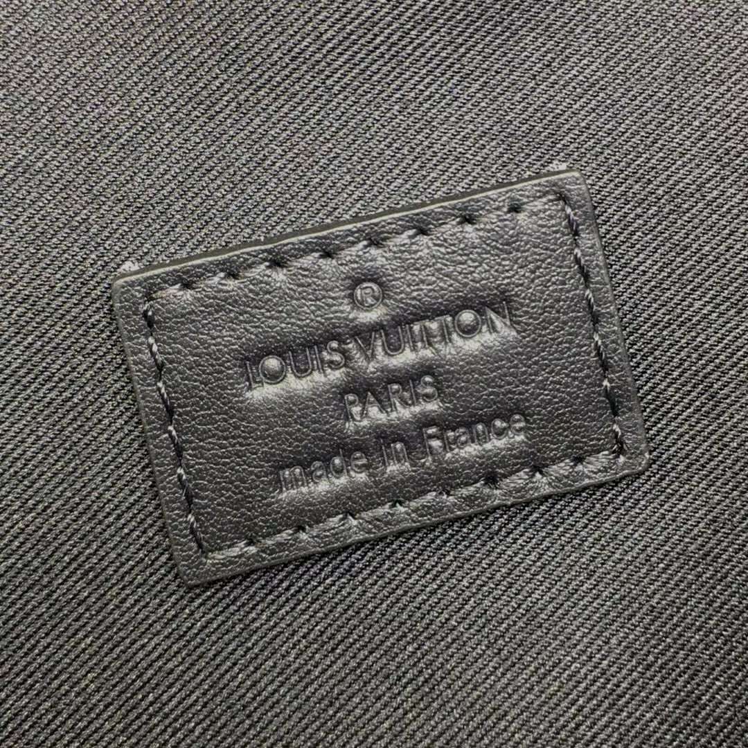 Louis Vuitton Sprinter Messenger Bag Monogram Shadow Cowhide Leather w –  EliteLaza