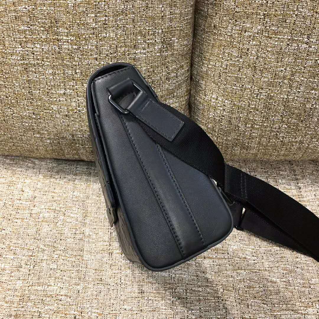 LOUIS VUITTON Sprinter Messenger Monogram Shadow for Sale in Peck Slip, NY  - OfferUp