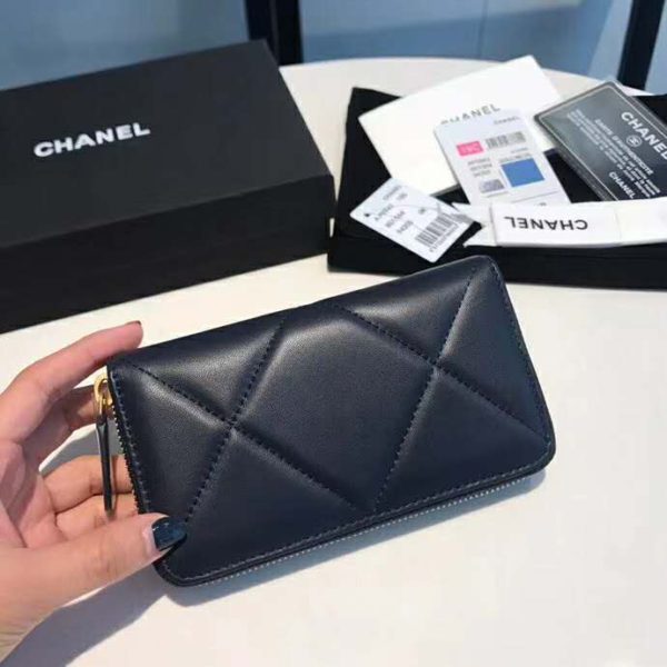 Chanel Women Chanel 19 Zipped Wallet in Lambskin Leather-Navy (4)