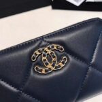 Chanel Women Chanel 19 Zipped Wallet in Lambskin Leather-Navy - Image 5