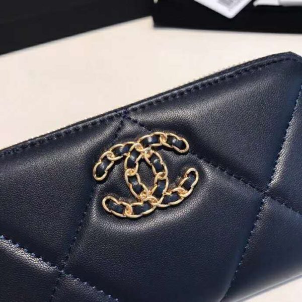 Chanel Women Chanel 19 Zipped Wallet in Lambskin Leather-Navy (5)